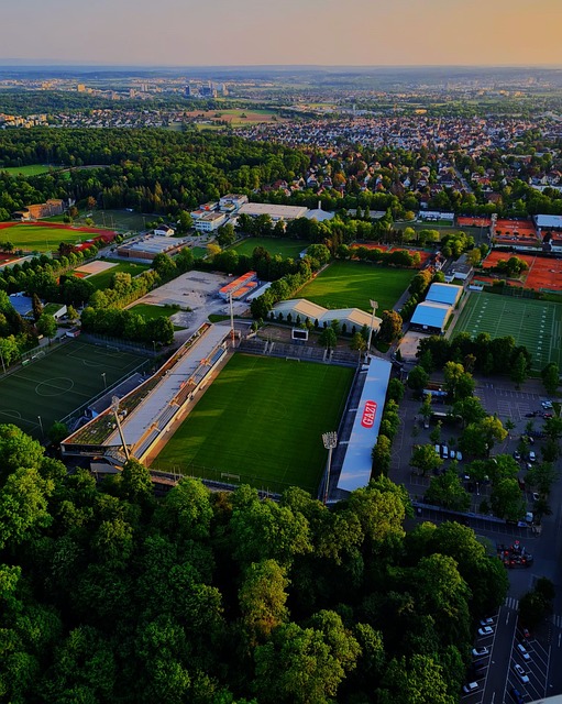 件背后的深 件背后的深